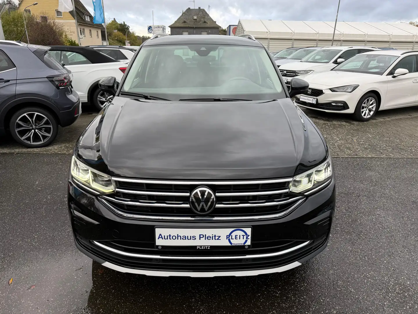 Volkswagen Tiguan Elegance 1.5 TSI DSG IQ.Light TravelAssist RFK AHK Noir - 2