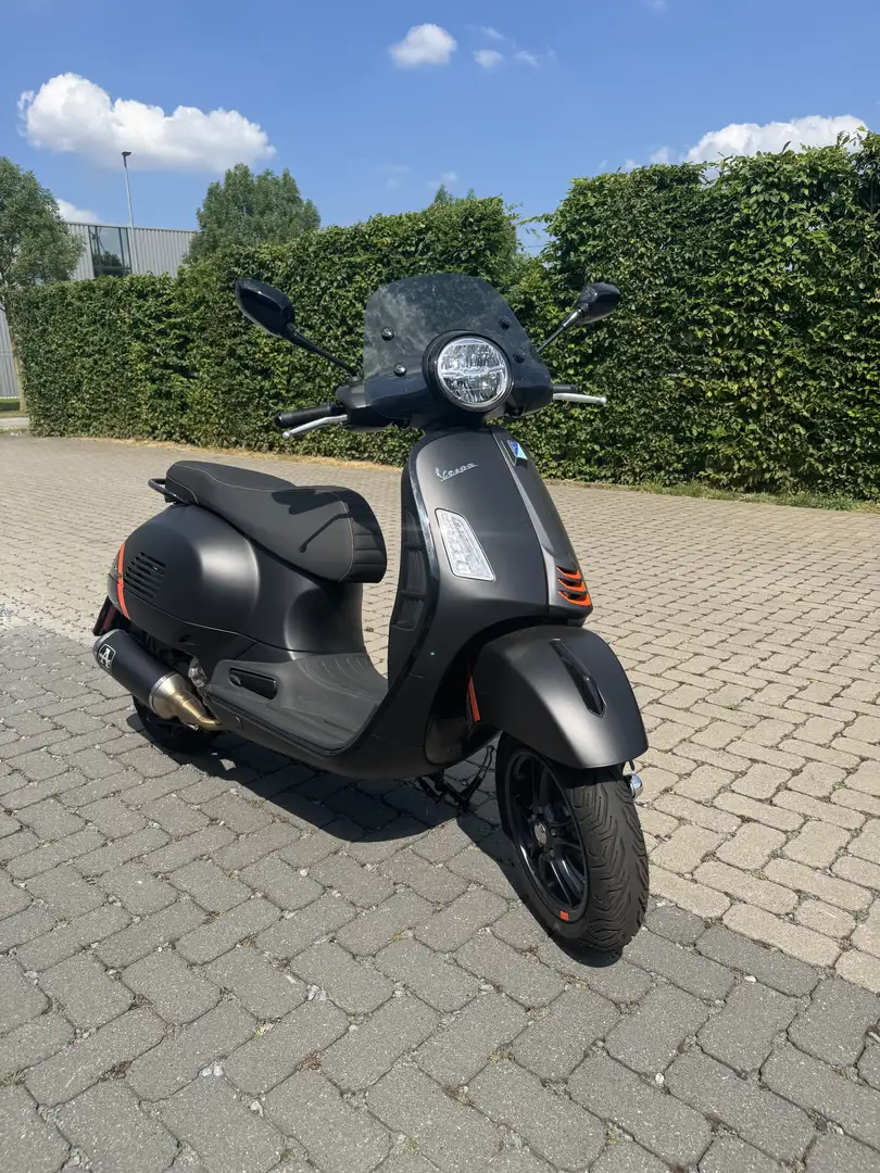 Vespa GTS Super Tech 300 Vespa 300 GTS    450km  Arow uitlaat - 2