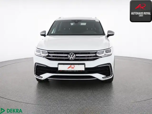 Volkswagen Tiguan Allspace view 8