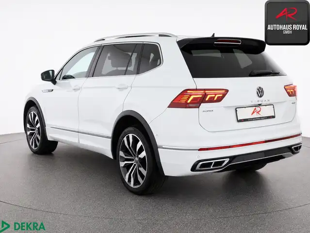 Volkswagen Tiguan Allspace view 3
