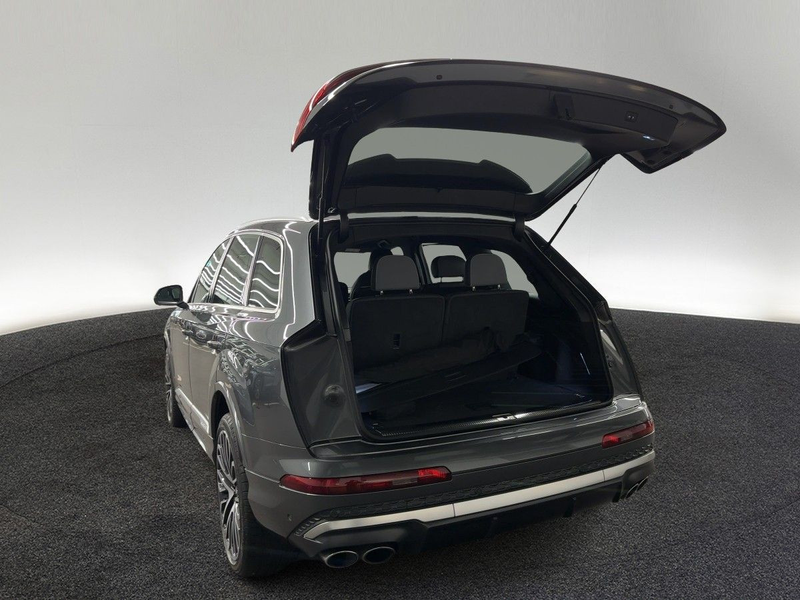 Audi SQ7 tiptr. MATRIX 7.SITZER STDHZG 360°K HUD — photo 9