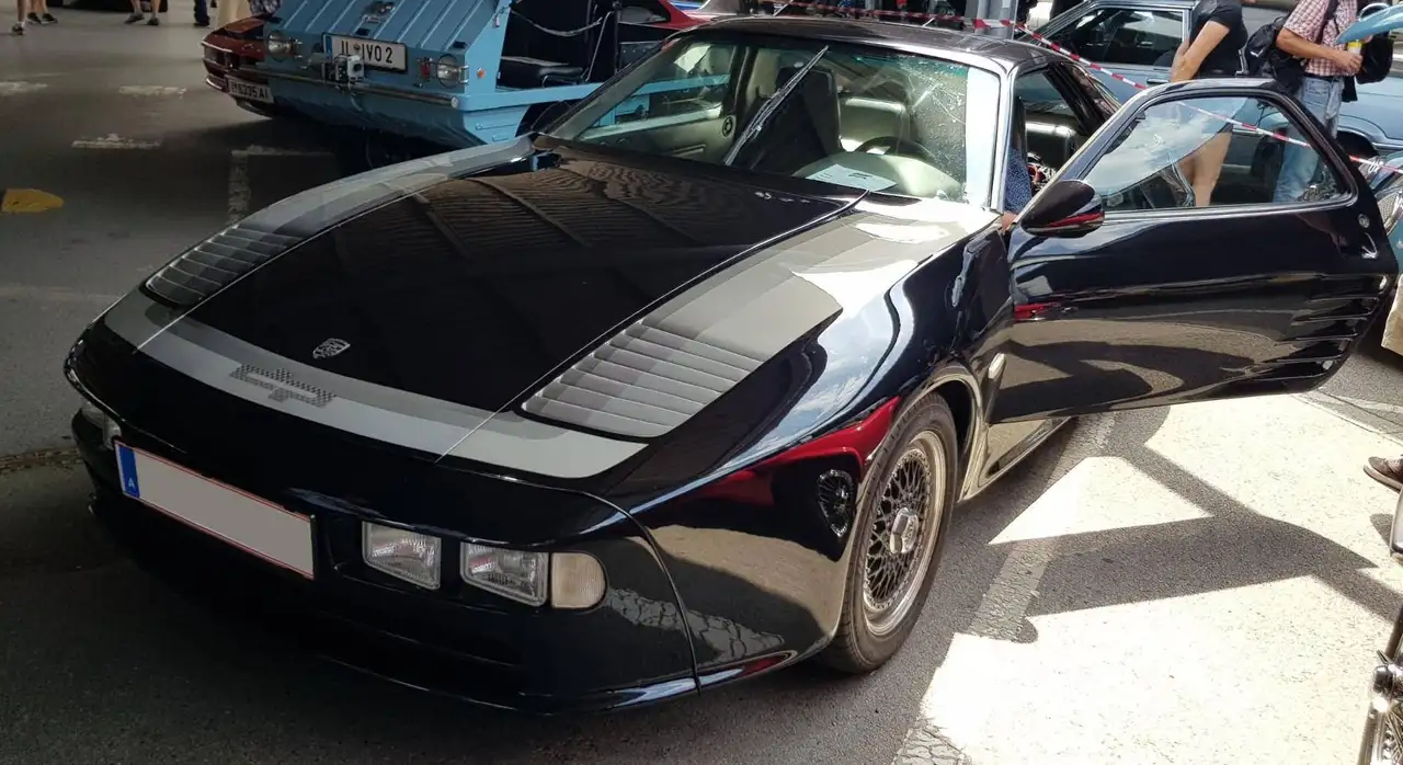 Porsche 928 S DP Motorsport - 310 PS, foto 4