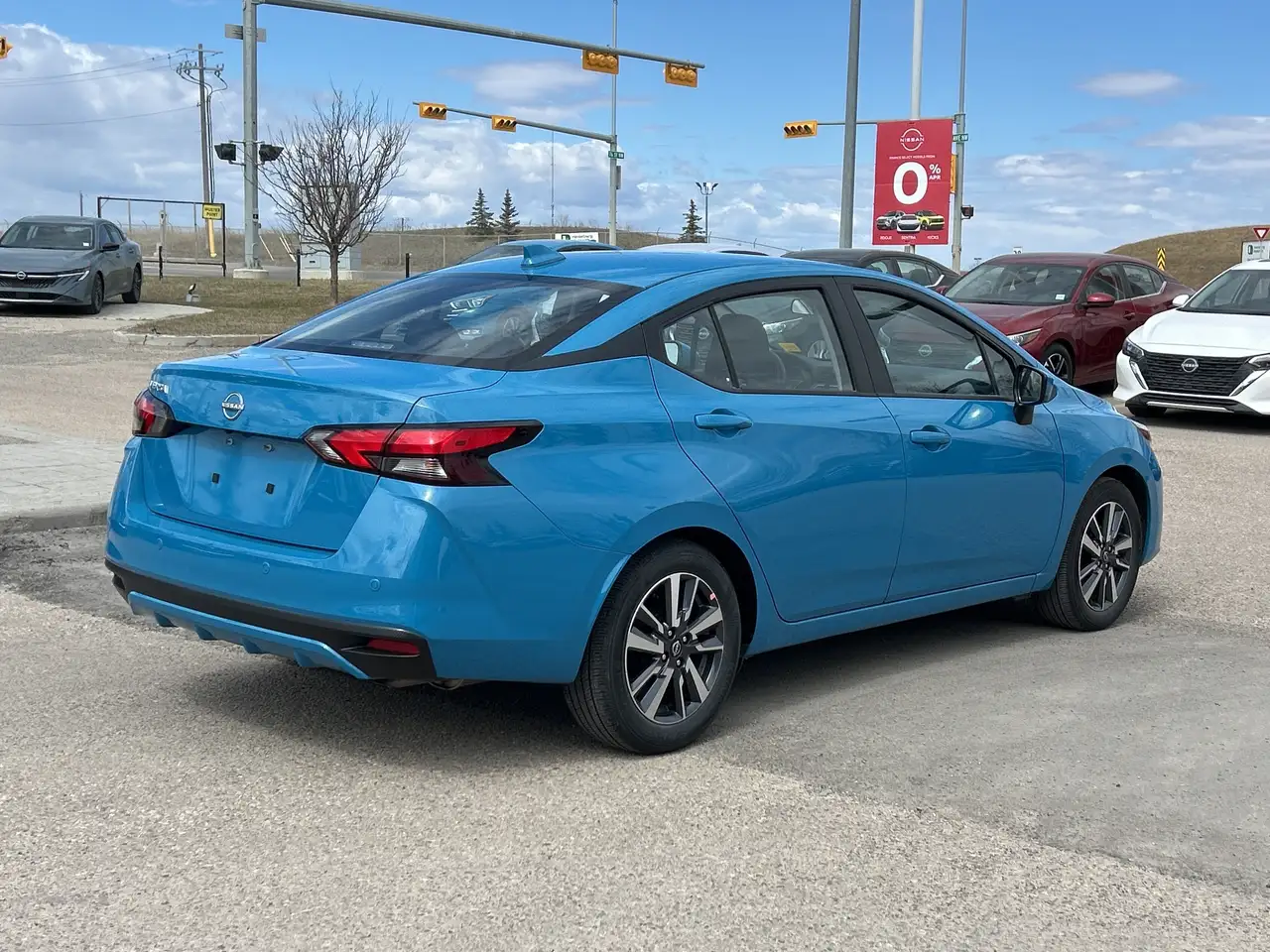 Nissan Versa снимка Nissan Versa