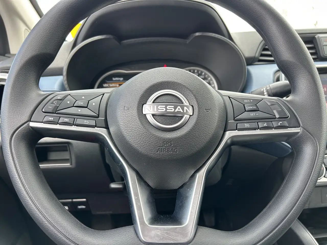 Nissan Versa снимка Nissan Versa