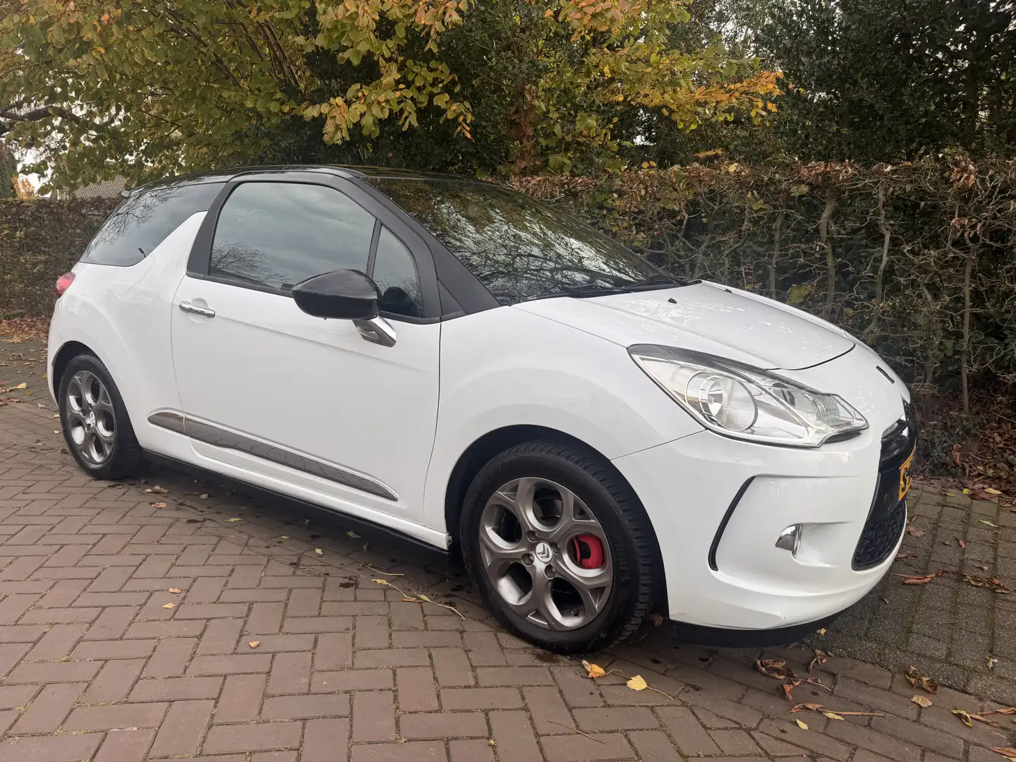 Citroen DS3 1.6 THP Sport Chic Wit - 2