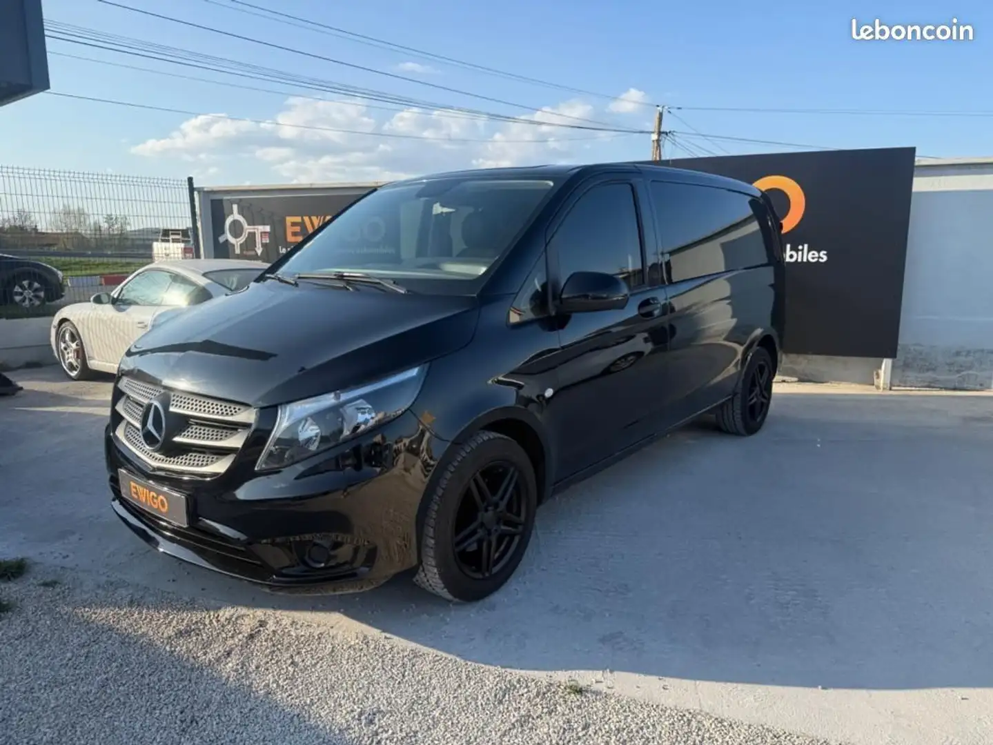Mercedes-Benz Vito Mercedes 2.2 114 CDI 136 ch MIXTO BVA 5 PLACES TVA Noir - 1