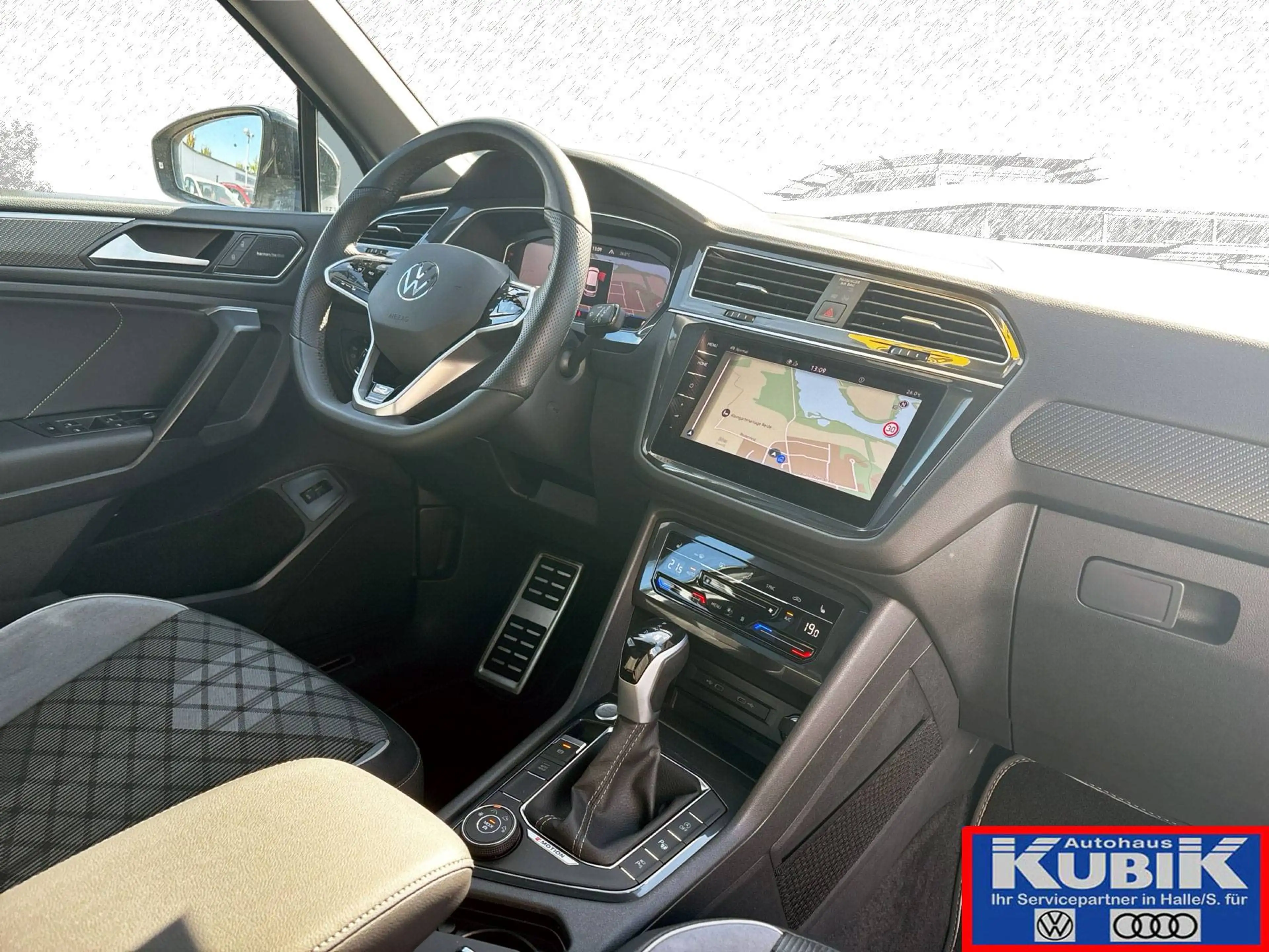 Volkswagen Tiguan Allspace 2.0 TDI R-Line Black Style DSG 4motion+DCC+IQ. Ligh — photo 13