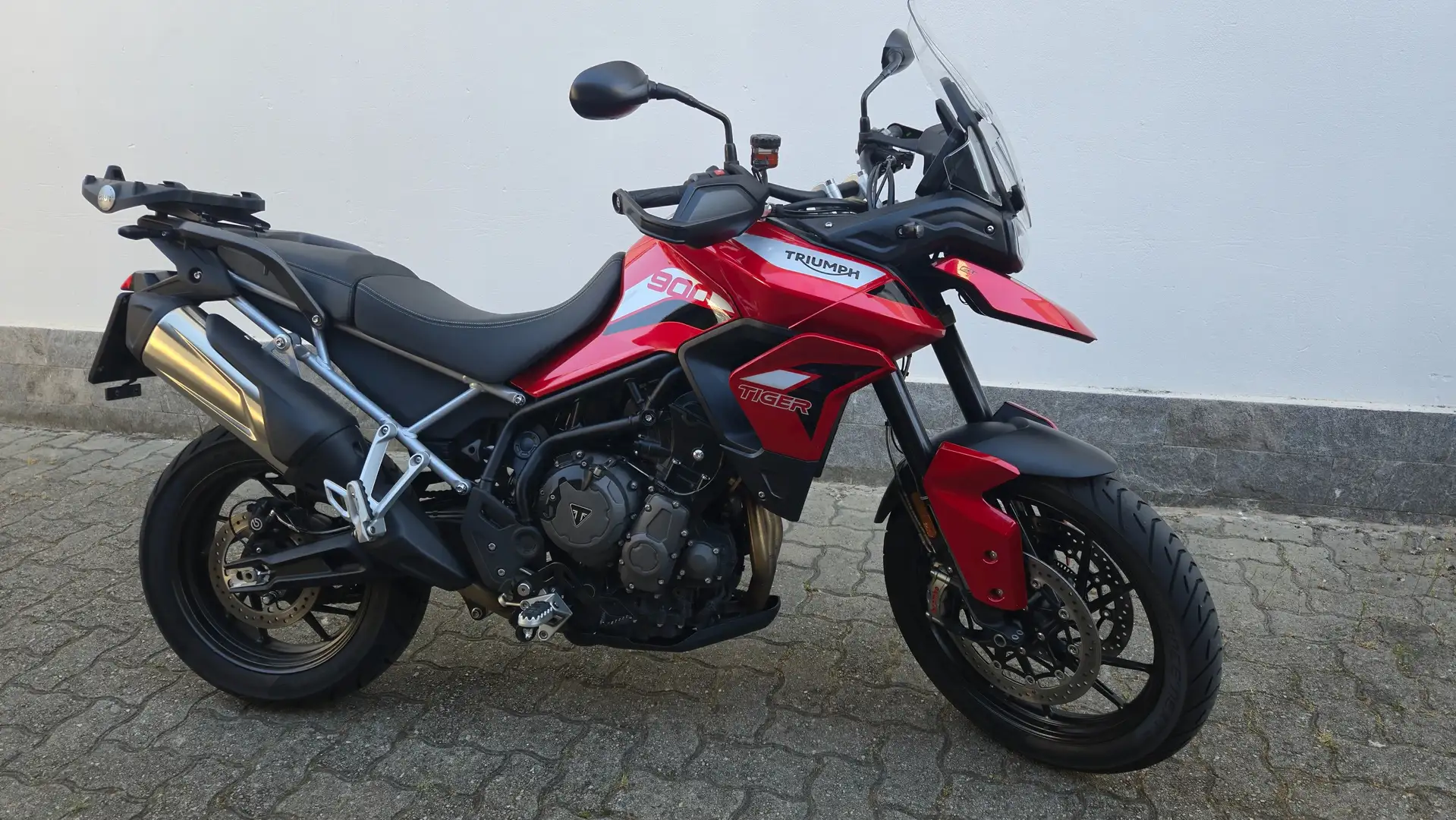 Triumph Tiger 900 GT Rood - 1