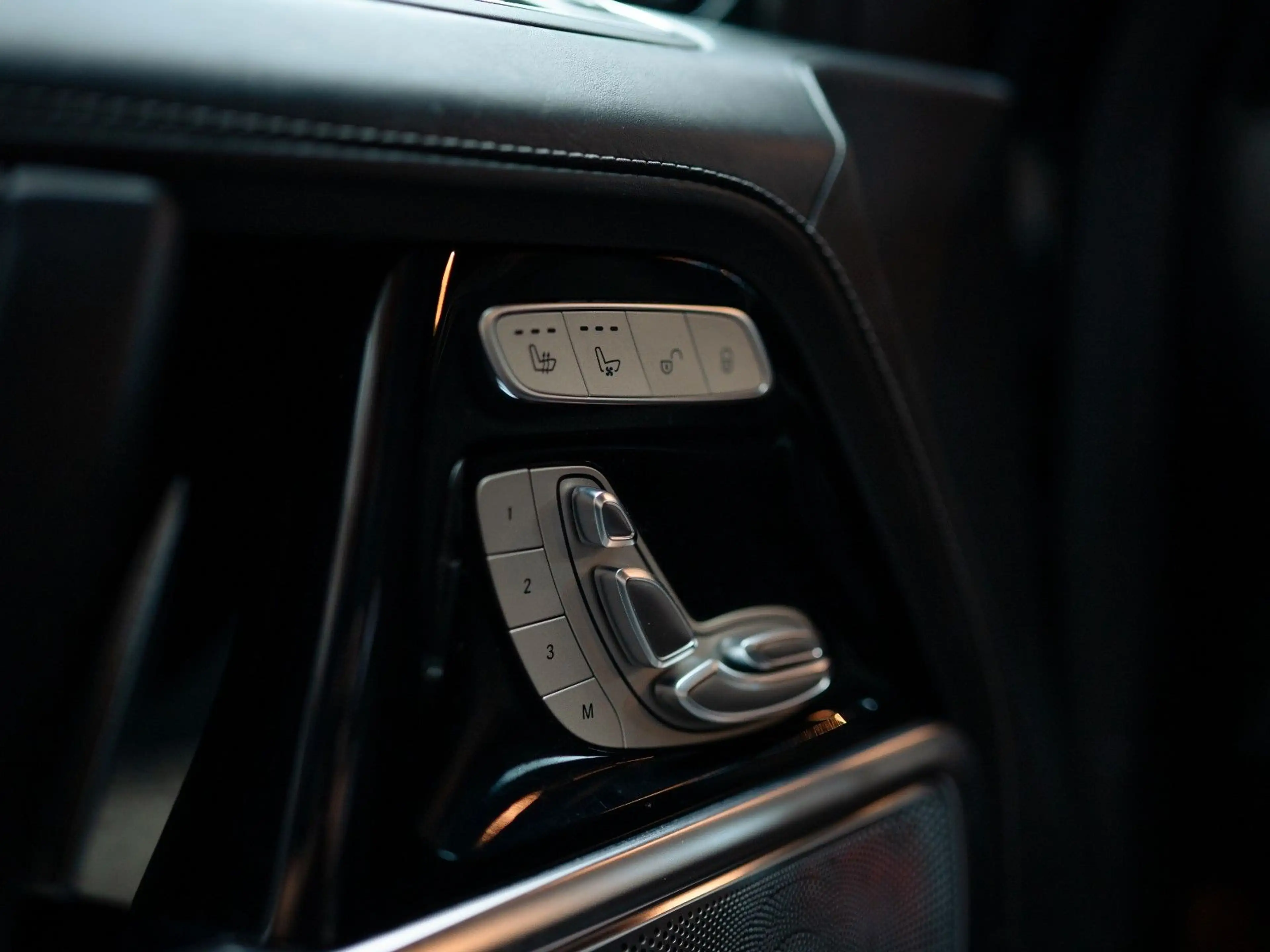 Mercedes-Benz G 63 AMG G63 AMG |Carbon|Burmester|Standheizung | 22" — photo 12