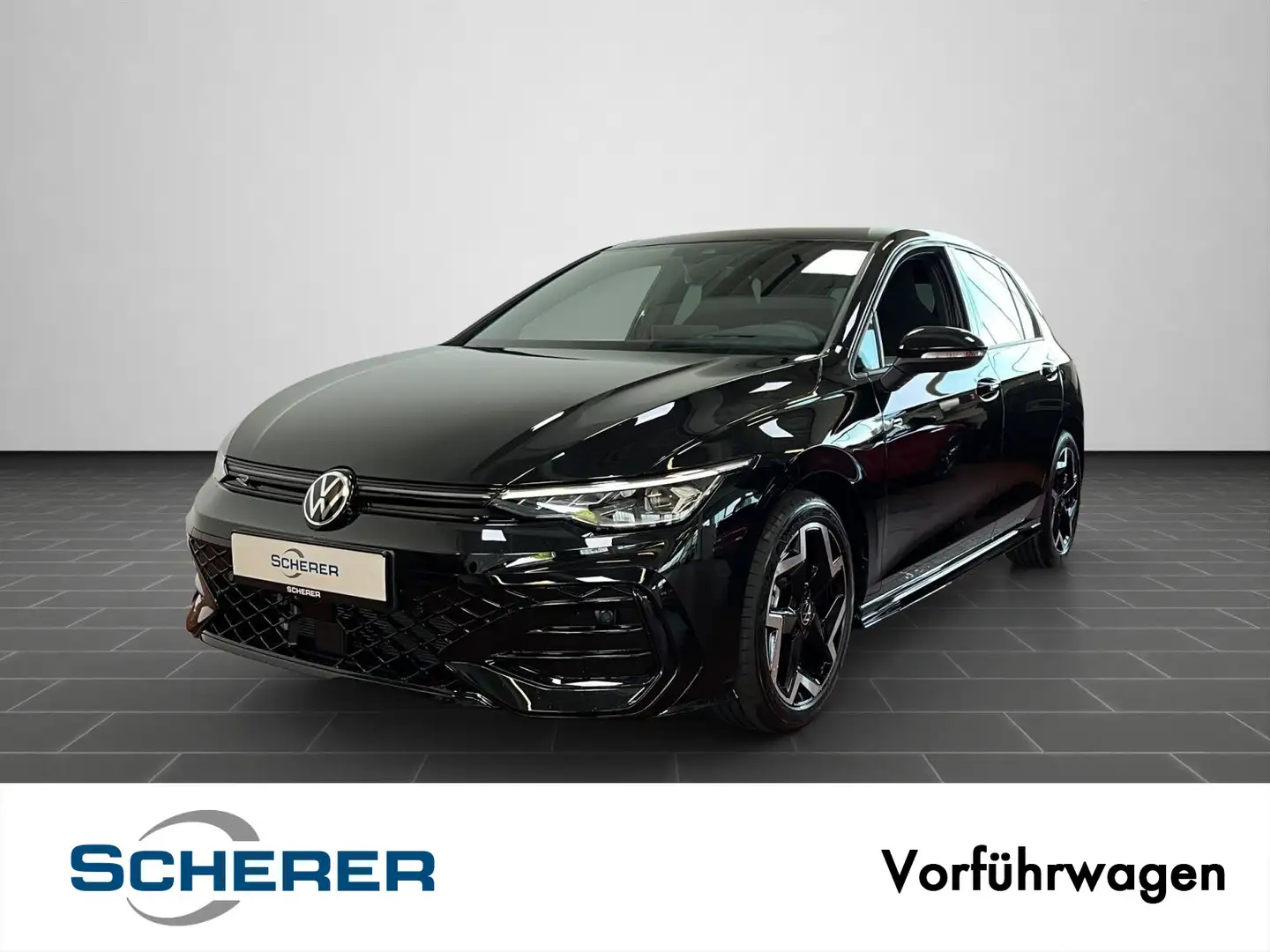 Volkswagen Golf VIII R-Line 1,5 l eTSI OPF 110 kW (150 PS) Schwarz - 1