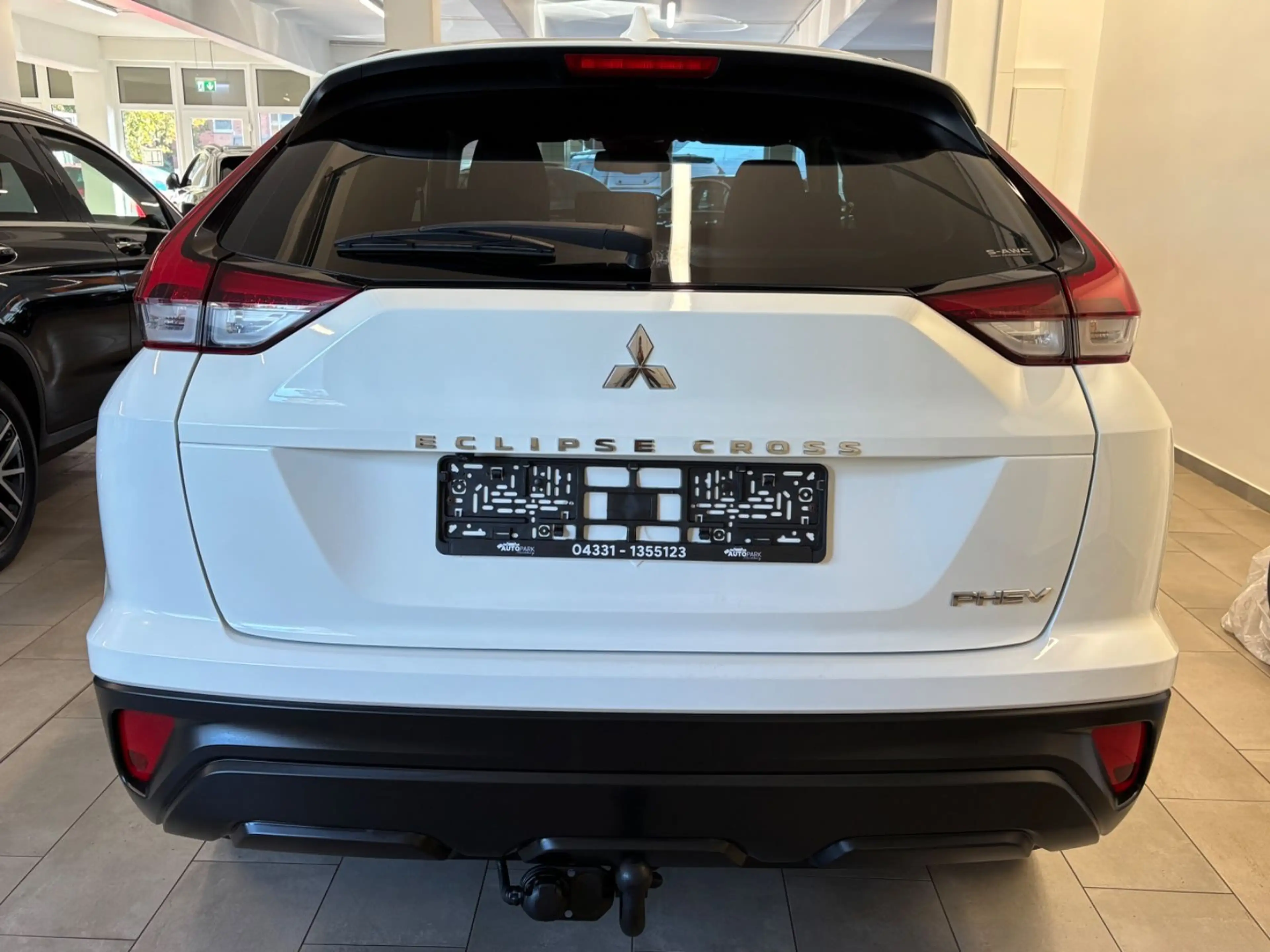 Mitsubishi Eclipse Cross Basis Hybrid 4WD — photo 7