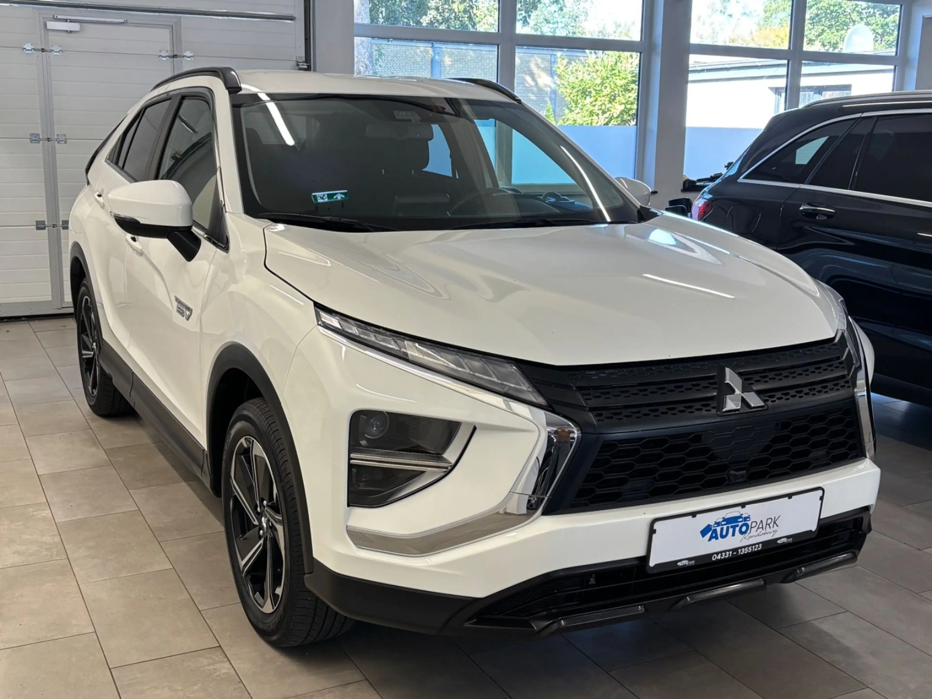 Mitsubishi Eclipse Cross Basis Hybrid 4WD — photo 5