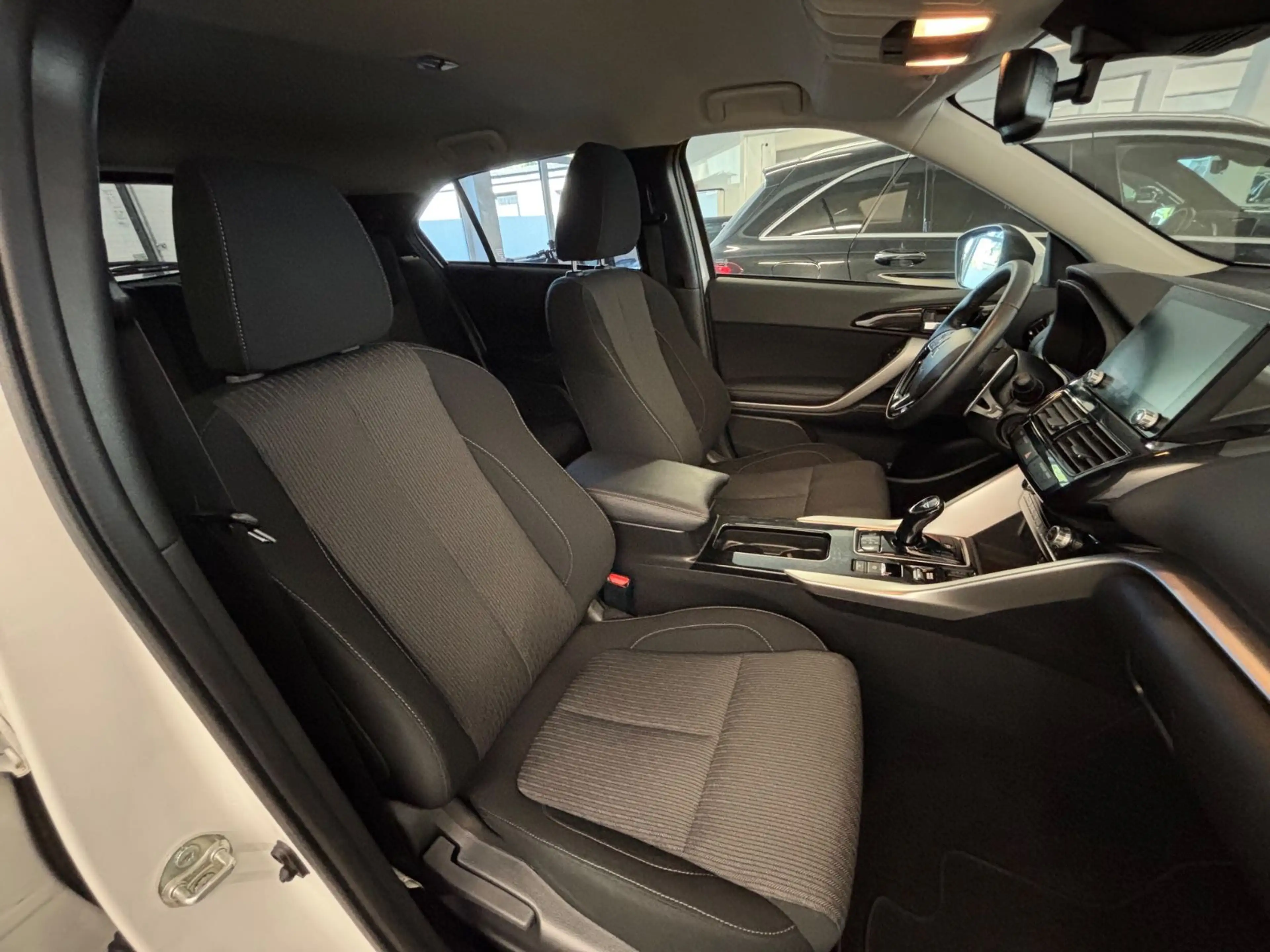 Mitsubishi Eclipse Cross Basis Hybrid 4WD — photo 13
