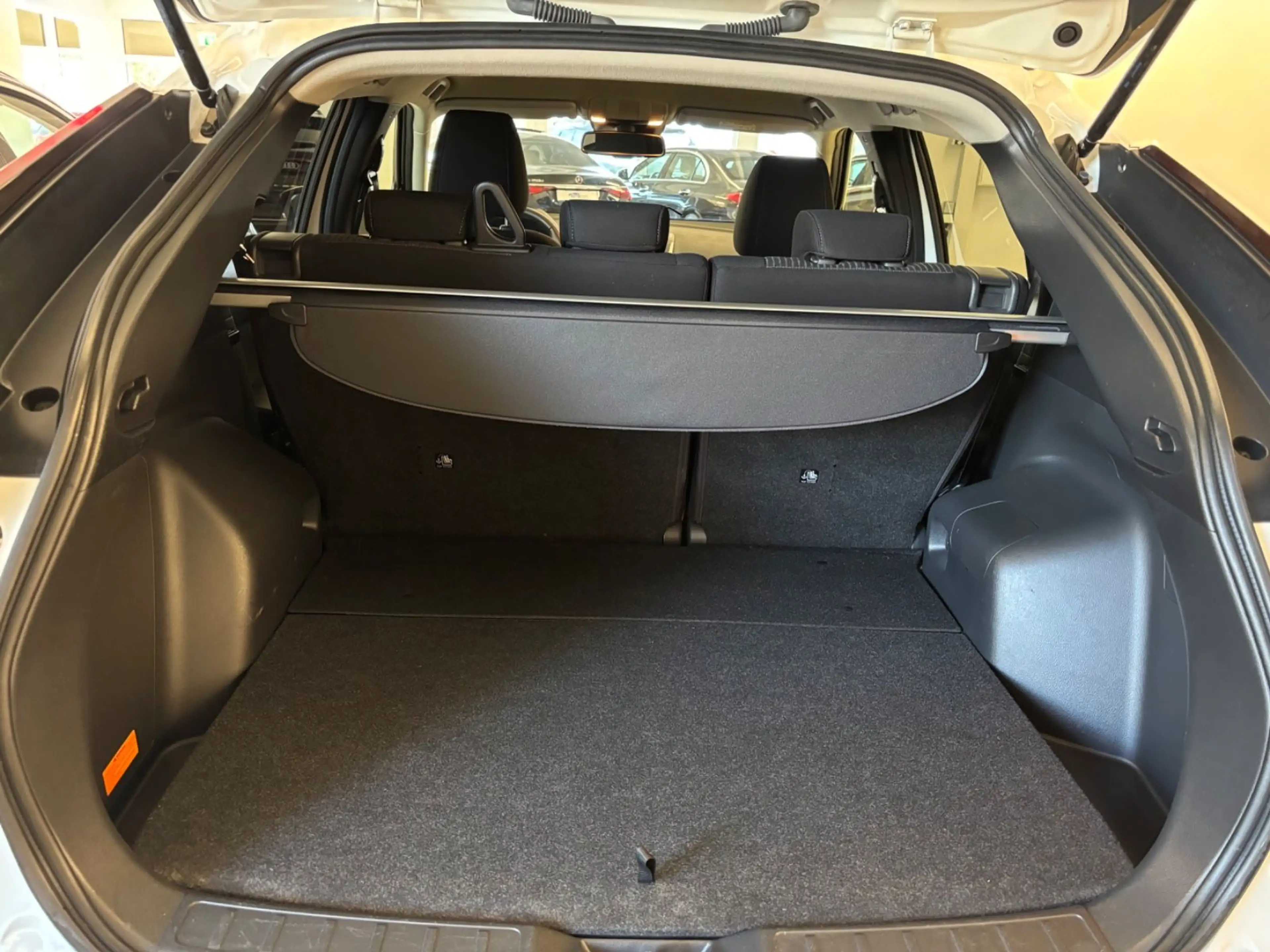 Mitsubishi Eclipse Cross Basis Hybrid 4WD — photo 11