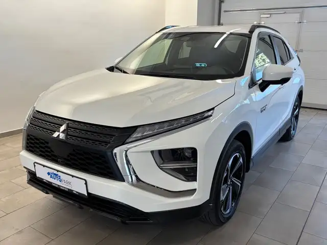 Mitsubishi Eclipse Cross Basis Hybrid 4WD
