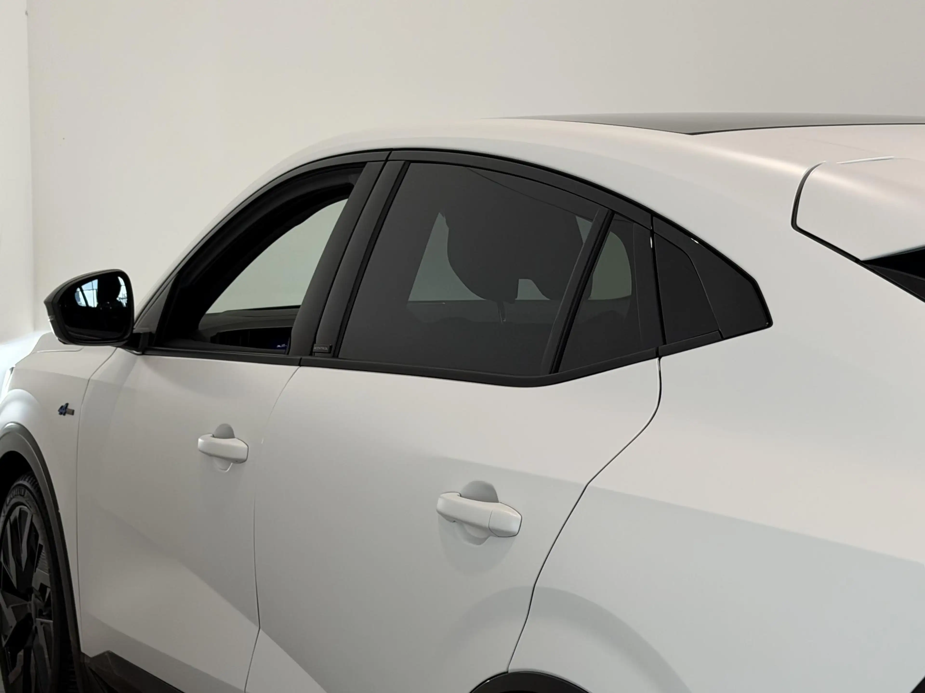 Renault Rafale 1.2 E-Tech Full Hybrid 200 Esprit Alpine | Matrix — photo 33