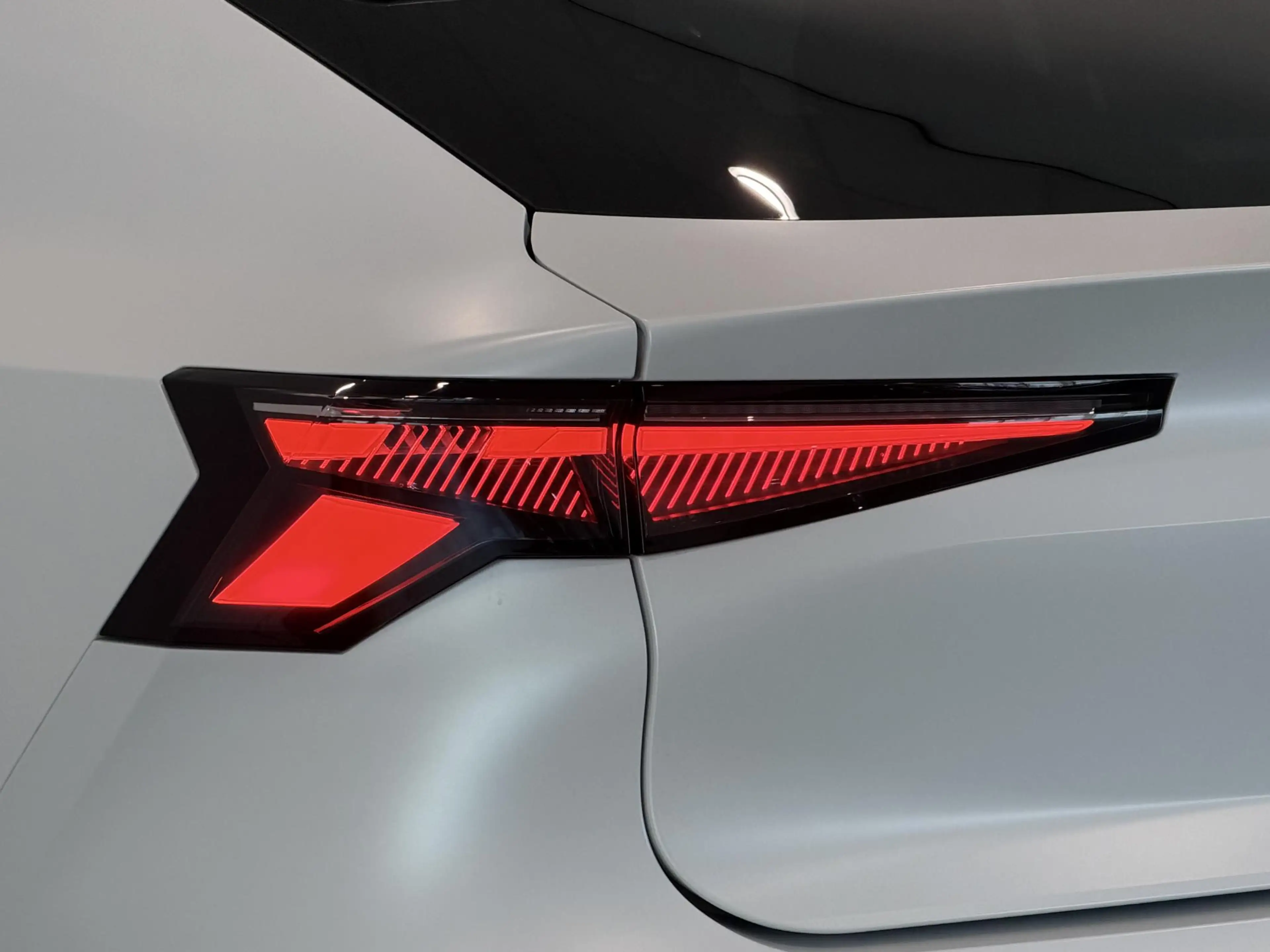 Renault Rafale 1.2 E-Tech Full Hybrid 200 Esprit Alpine | Matrix — photo 35