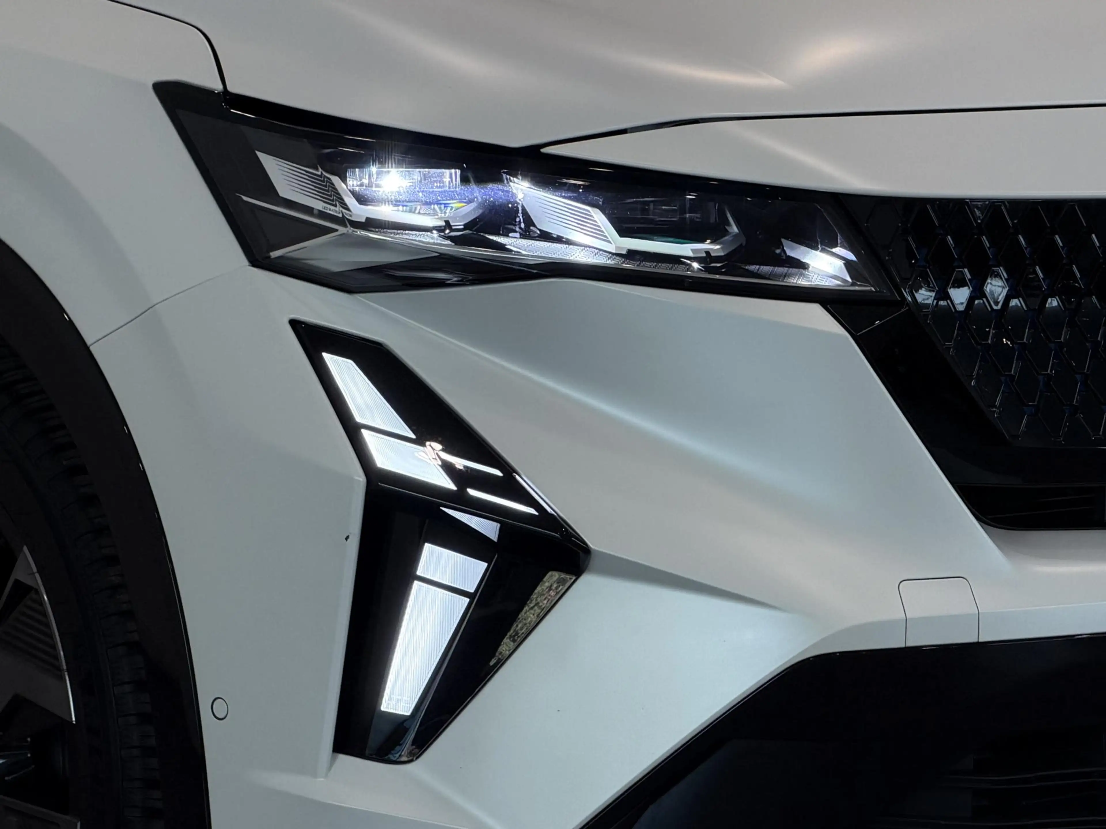 Renault Rafale 1.2 E-Tech Full Hybrid 200 Esprit Alpine | Matrix — photo 26