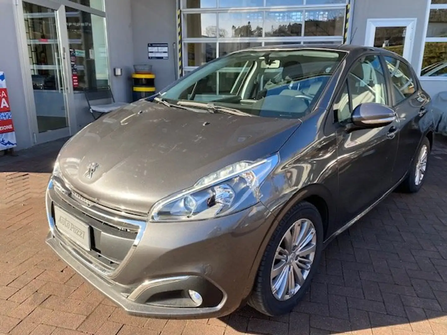 Peugeot 208 Active 1.5 Bluehdi 100 CV 6 marce Grigio - 1