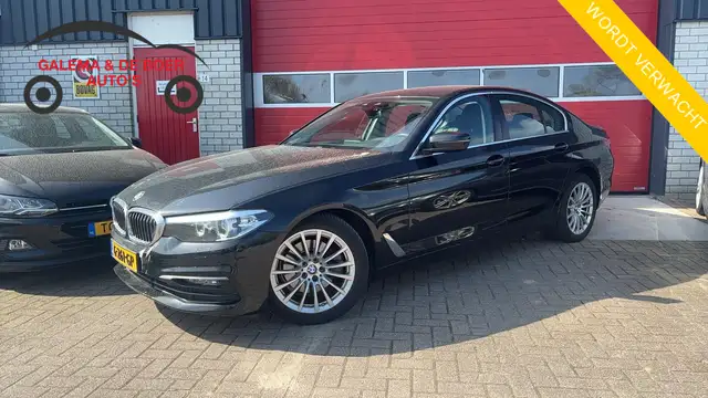 BMW 520 5-serie 520i High Executive Edition TREKHAAK / CAR