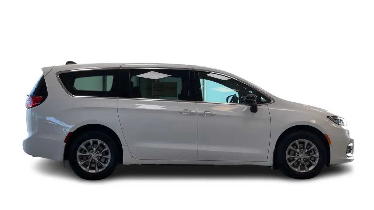 Chrysler Pacifica снимка Chrysler Pacifica