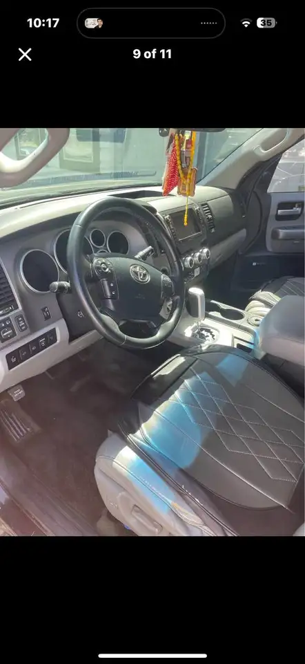 Toyota Sequoia снимка Toyota Sequoia