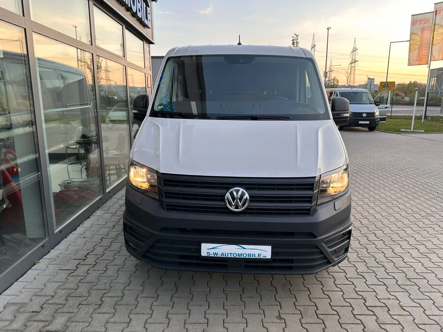 Volkswagen Crafter Kasten 35 mittellang DSG 2Schiebetüren Weiß - 2