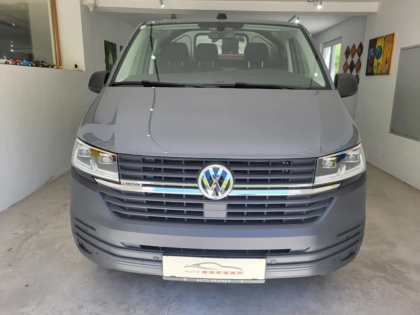 Volkswagen T6 Transporter Transporter 2,0 TDI 4Motion BMT DSG Grau - 2