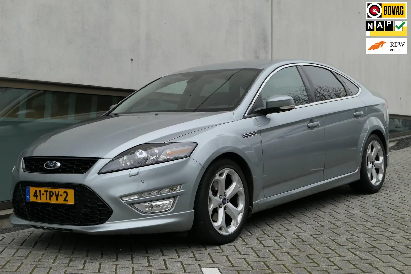 Ford Mondeo 2.0 EcoBoost S-Edition 240pk Nap Cruise Navi autom siva - 1