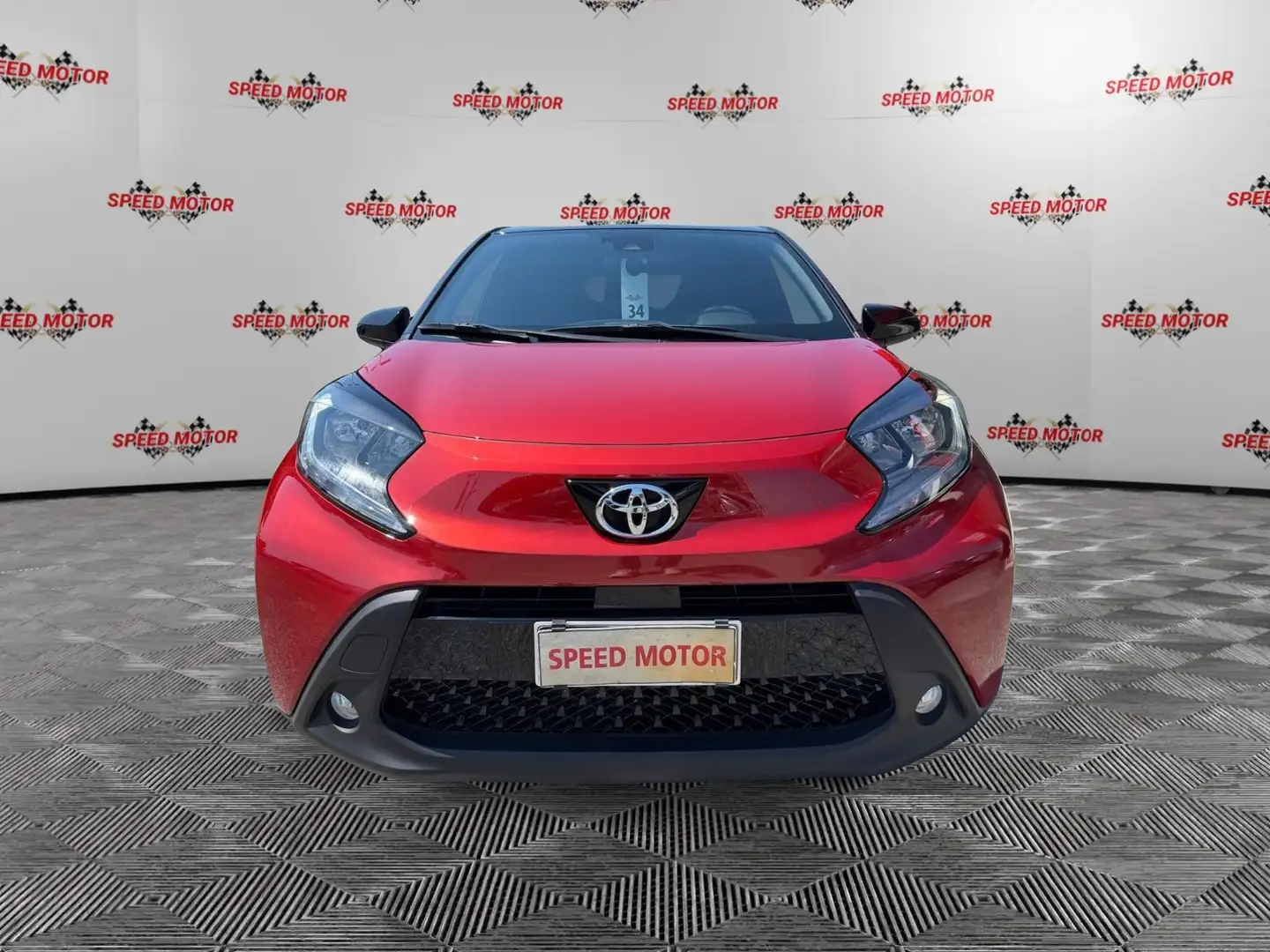 Toyota Aygo X 1.0 72 CV Trend AUTOMATICA , PRONTA CONSEGNA!!! Rosso - 2