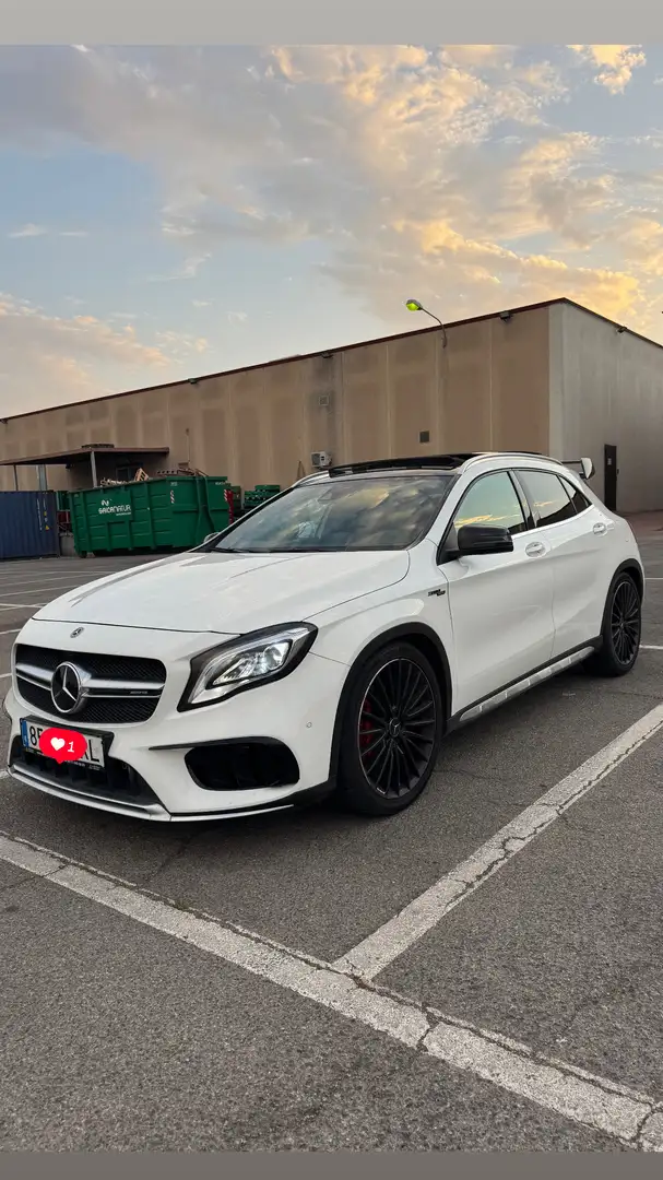 Mercedes-Benz GLA 45 AMG 4Matic 7-DCT - 2