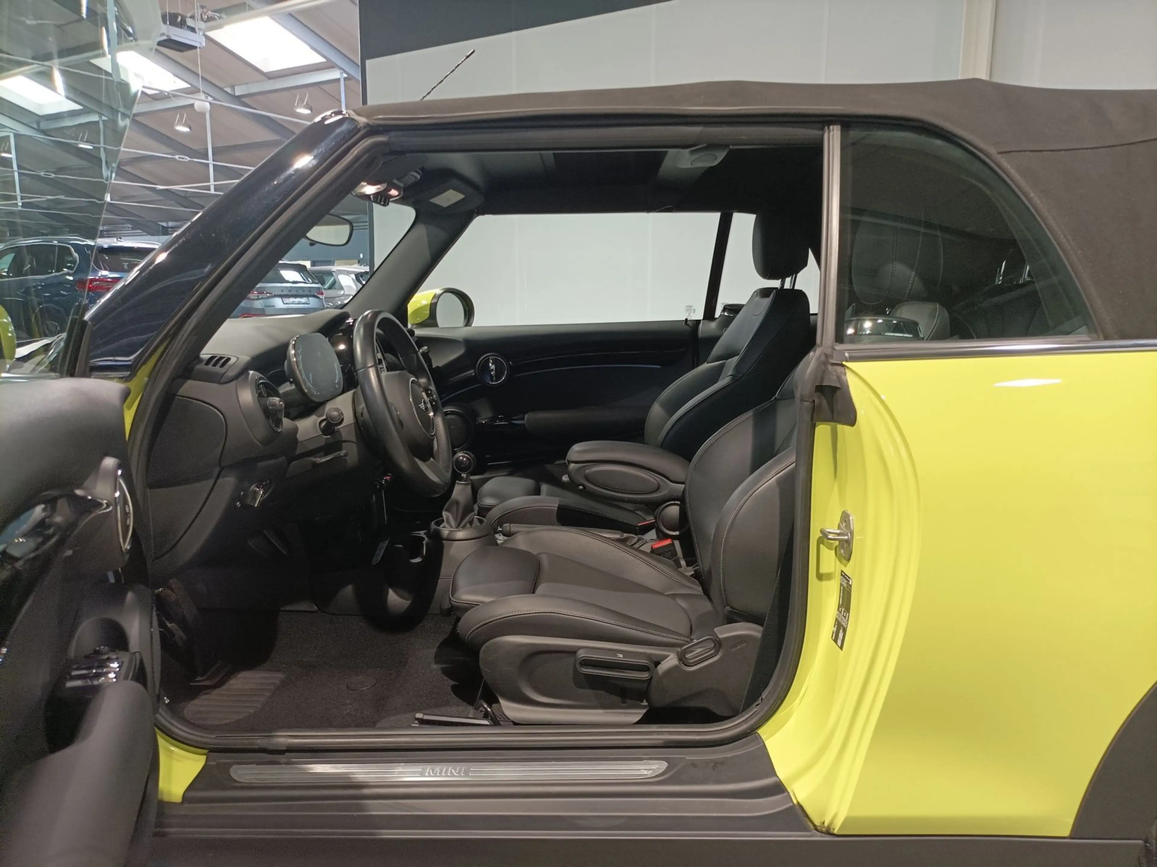 MINI One Cabrio Classic Trim LED|App|PDC|CAM|Leder — photo 14