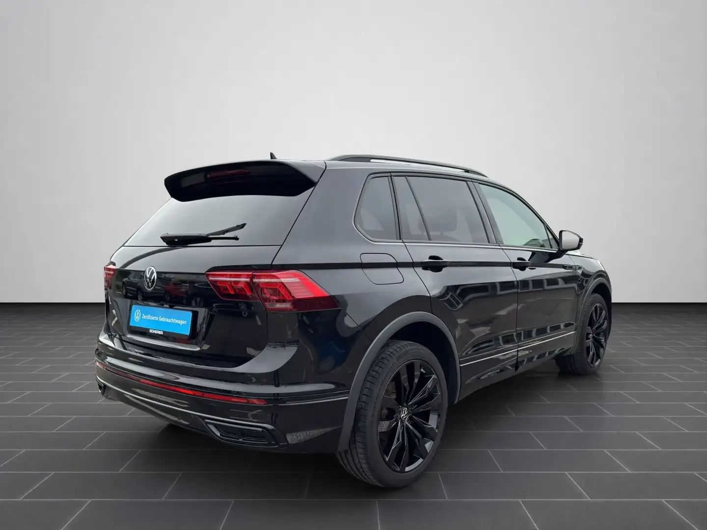 Volkswagen Tiguan R-Line 2.0 TDI 4MOTION AHK NAVI Harman Ka Schwarz - 2