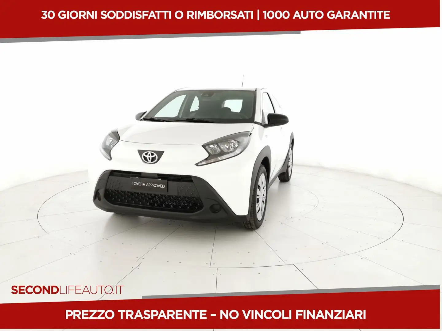 Toyota Aygo X 1.0 Active 72cv Bianco - 1