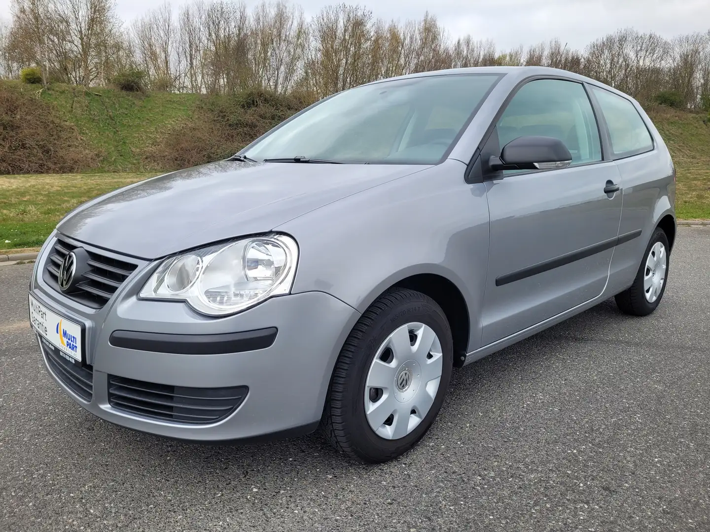 Volkswagen Polo 1.2 Trendline "erst 25.218 KM-Neuzustand !" Grau - 1