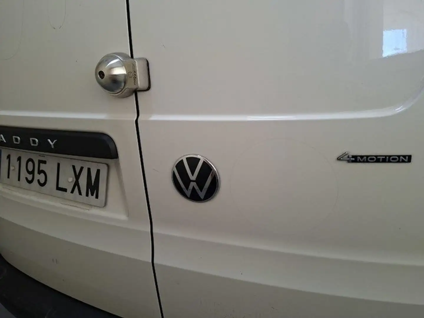 Volkswagen Caddy Furgón Maxi 2.0TDI 4M 90kW Blanco - 2