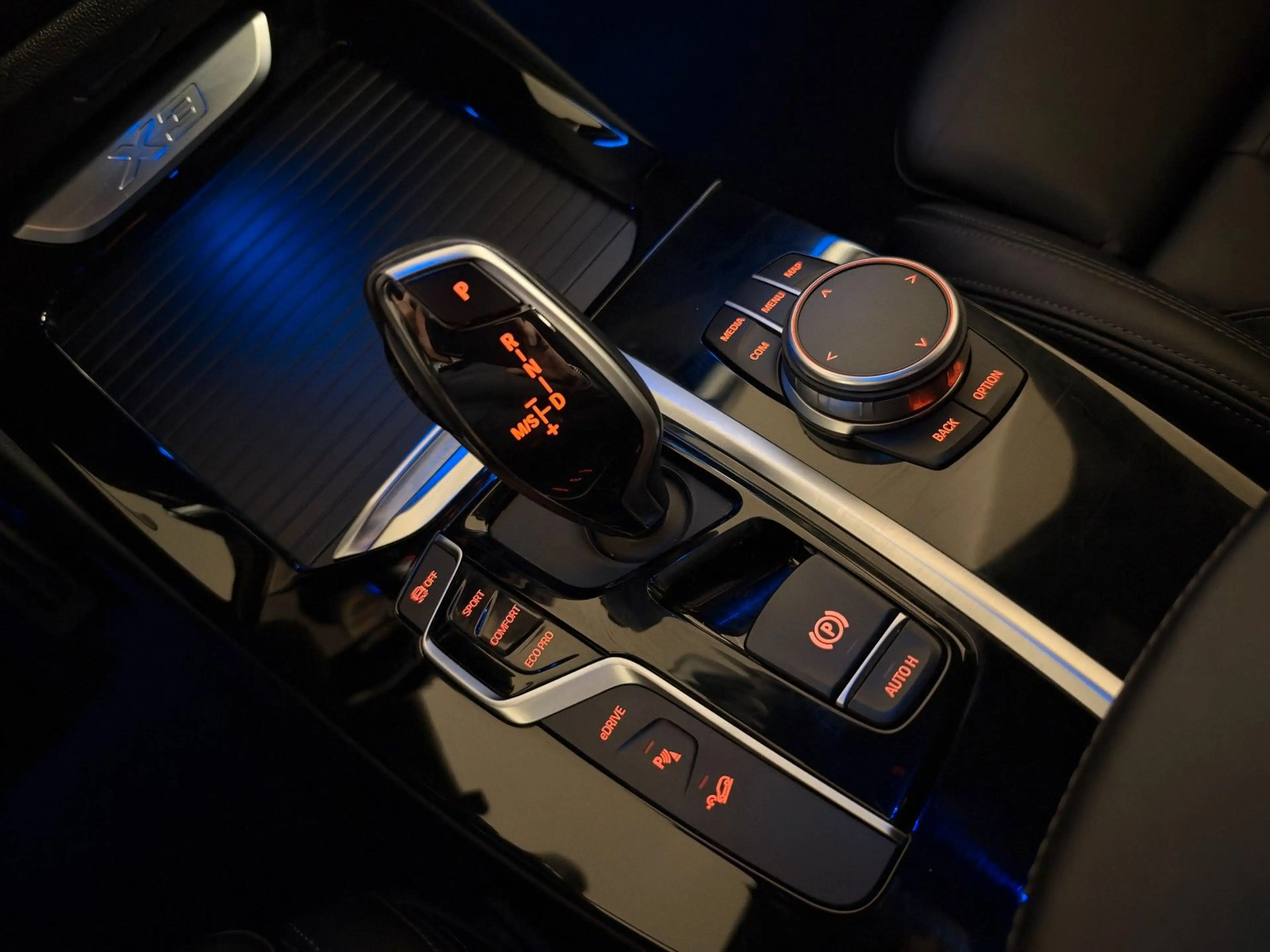 BMW X3 xDrive 30 e M Sport AHK Leder HuD HiFi HK — photo 27
