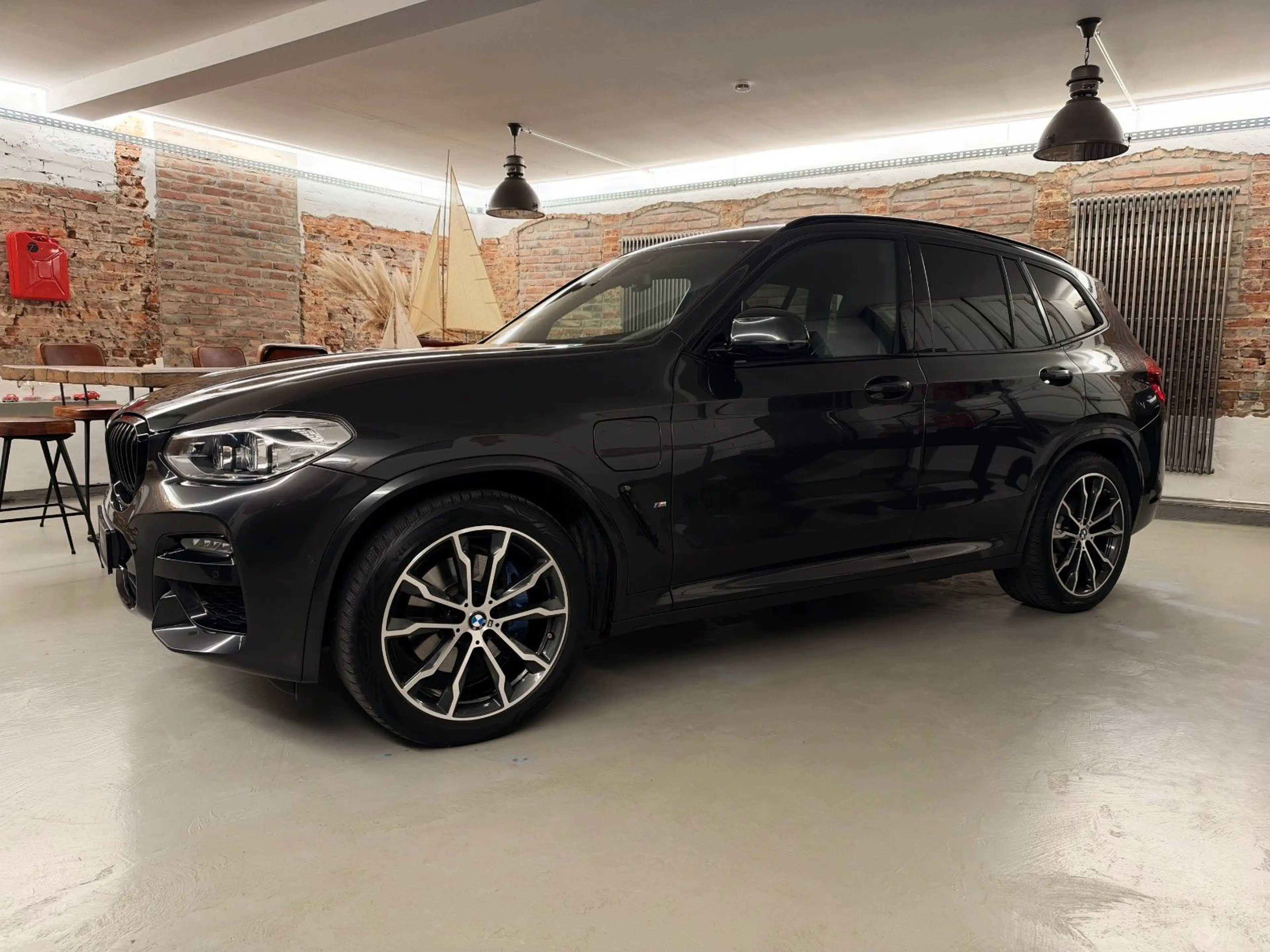 BMW X3 xDrive 30 e M Sport AHK Leder HuD HiFi HK — photo 2