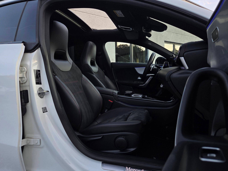 Mercedes-Benz CLA 180 Pack AMG | PANO | ECL. AMBIANT | CAMERA | KEYLESS — photo 10
