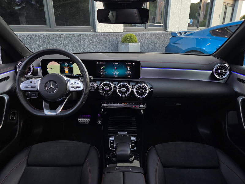 Mercedes-Benz CLA 180 Pack AMG | PANO | ECL. AMBIANT | CAMERA | KEYLESS — photo 14