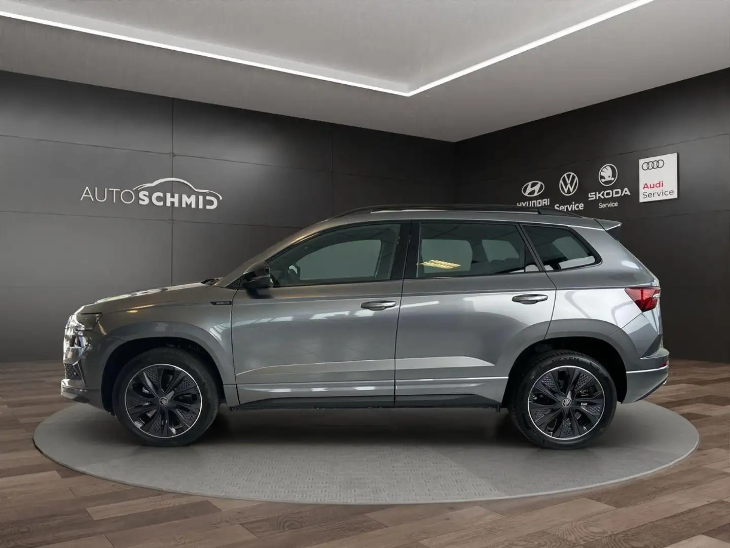 Skoda Karoq Sportline 1.5 TSI DSG RFK AHK  ACC LED Grau - 2