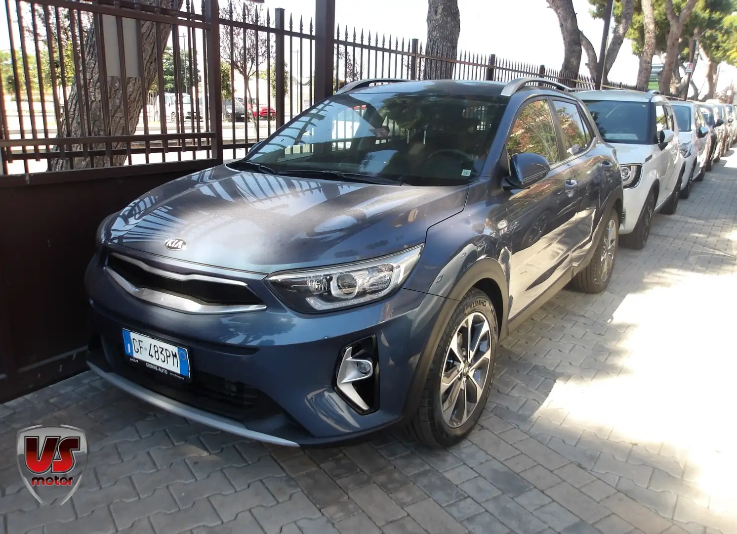 Kia Stonic 1.0 T-GDi 100 CV MHEV iMT Style Grigio - 1