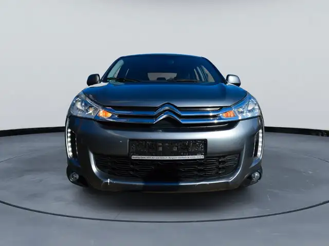 Citroen C4 view 4