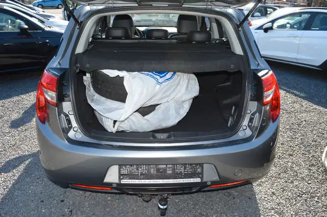 Citroen C4 view 11
