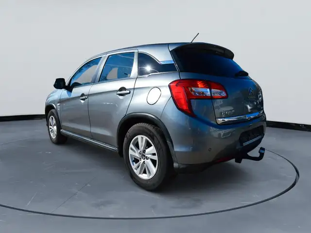 Citroen C4 view 6