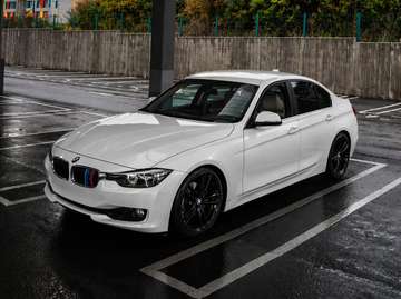 316d Essential Plus M-Sport Edition Essential Plus M-Sport Edition