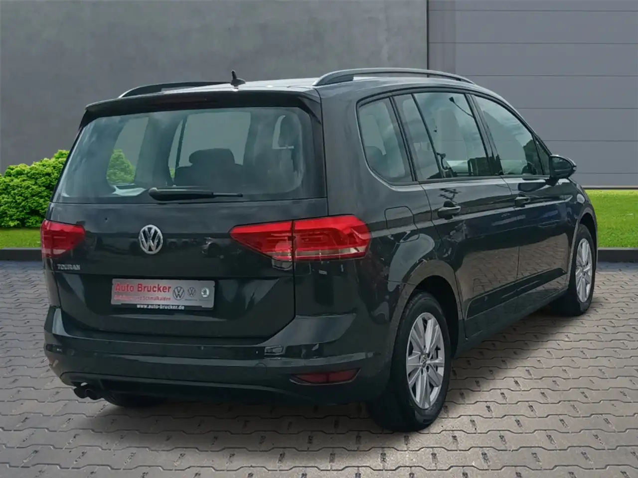 Volkswagen Touran Van/Kleinbus in Grau gebraucht in Marktredwitz für €  22.420