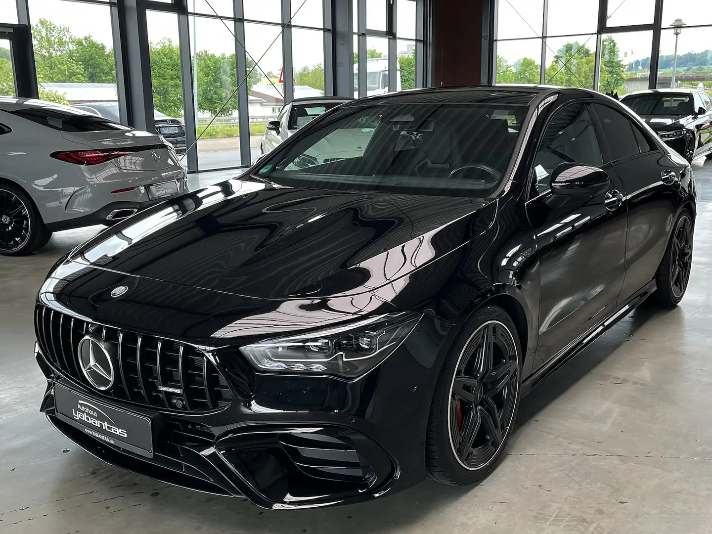 Mercedes-Benz CLA 45 AMG Headup Pano Night 360° Memory Performance Sitz Schwarz - 1