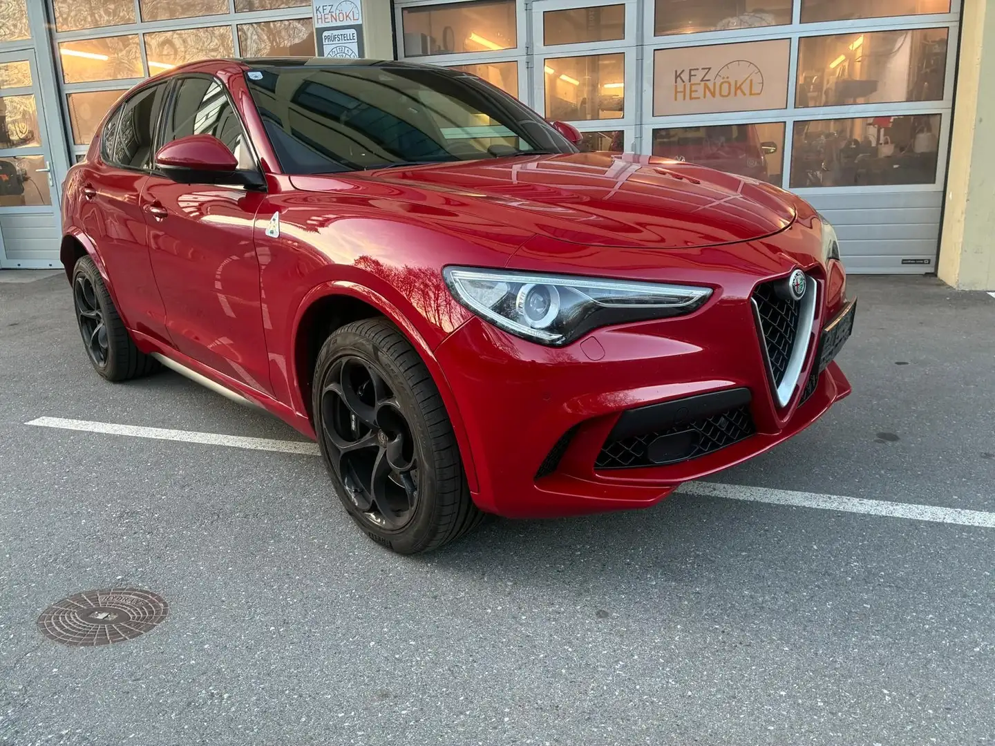Alfa Romeo Stelvio Stelvio Quadrifoglio 2,9 V6 ATX AWD Quadrifoglio Rot - 1