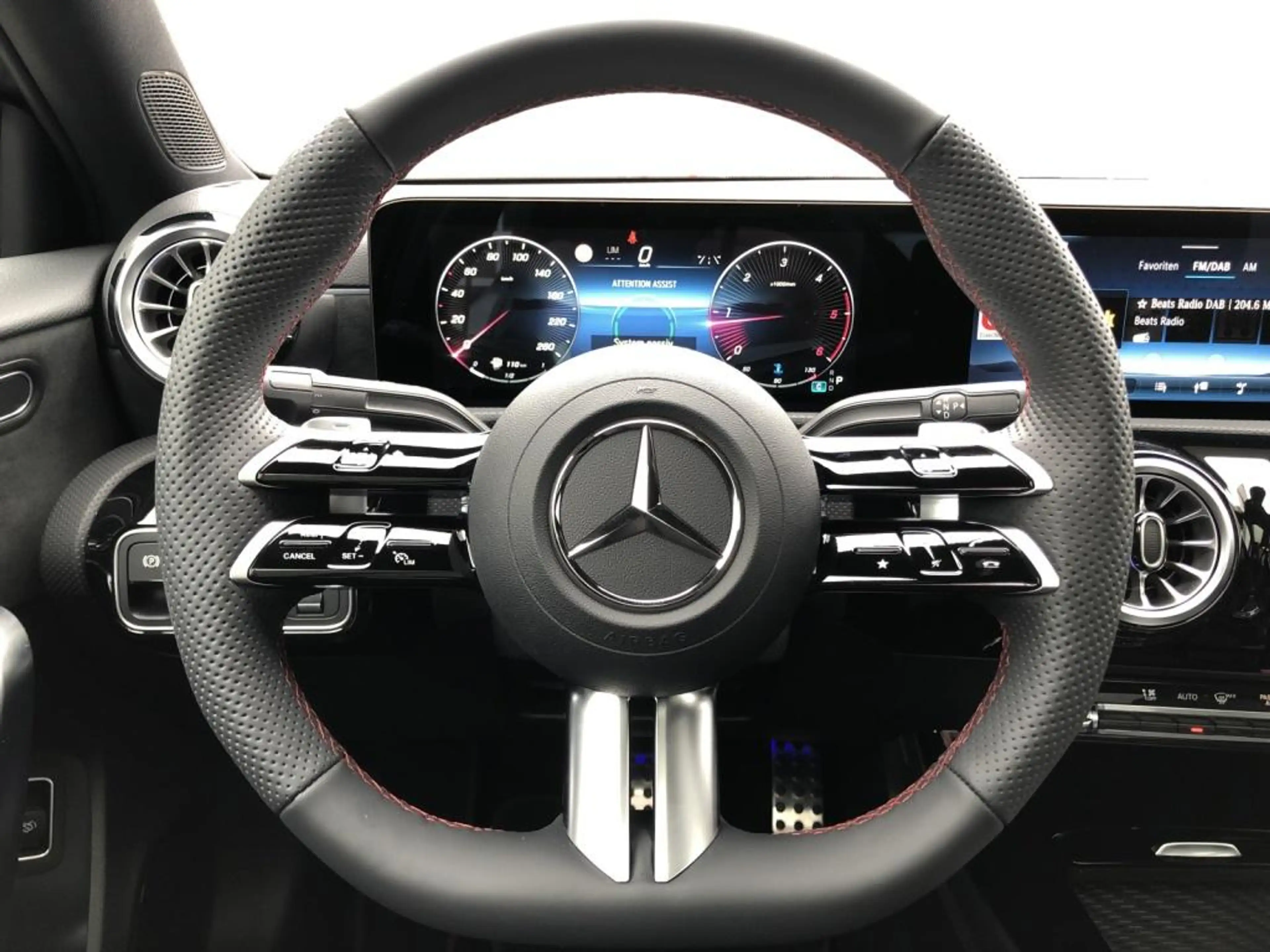 Mercedes-Benz A 220 d Limousine AMG+MBUX+MBeam+Night+Pano+SHD — photo 12